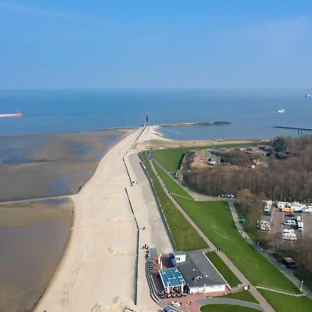 Trafalgar 151 Apartment